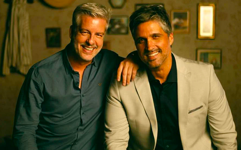 Victor e Leo revisitam mais de três décadas de carreira e revelam emoção: ‘Tudo vira amor’