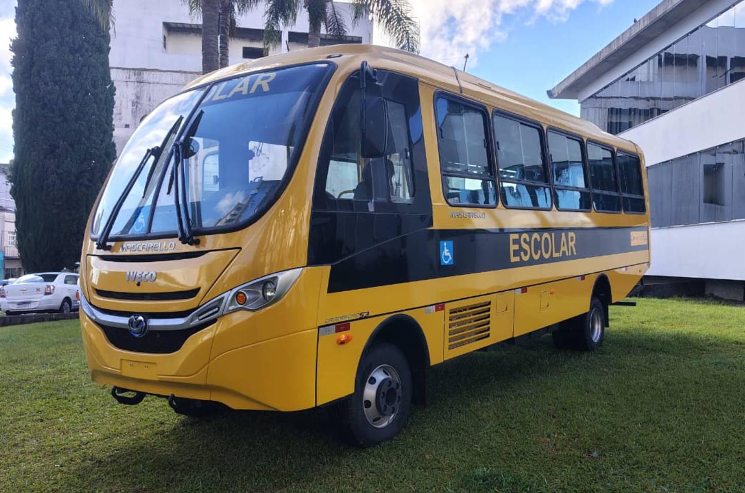 Campos Novos recebe novo ônibus escolar por meio de parceria com o Governo do Estado