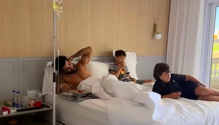 Gusttavo Lima surge “acamado” enquanto assiste jogo do Brasil; saiba motivo
