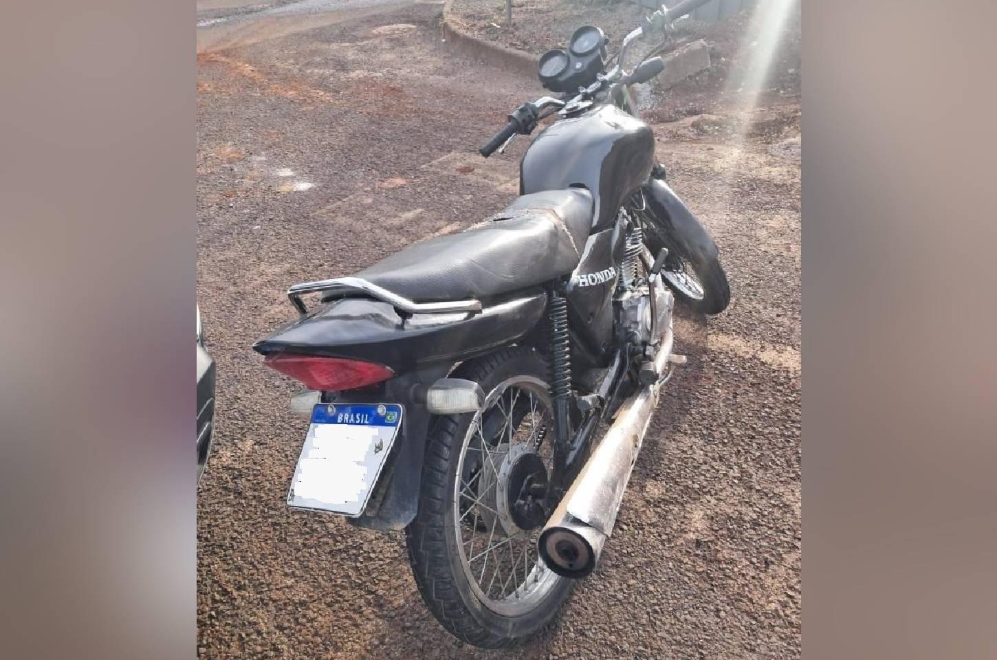 Homem é detido após fugir da Polícia Militar e dirigir sem habilitação em Campos Novos