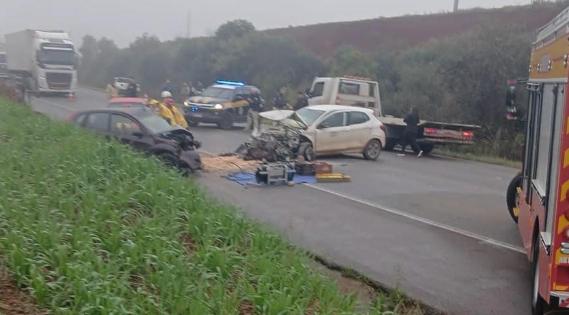 Homem morre em acidente envolvendo três carros na BR-470, em Campos Novos
