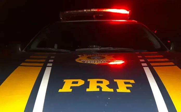 Motorista é preso pela PRF com pistola na cintura e maconha na BR-282 em Campos Novos
