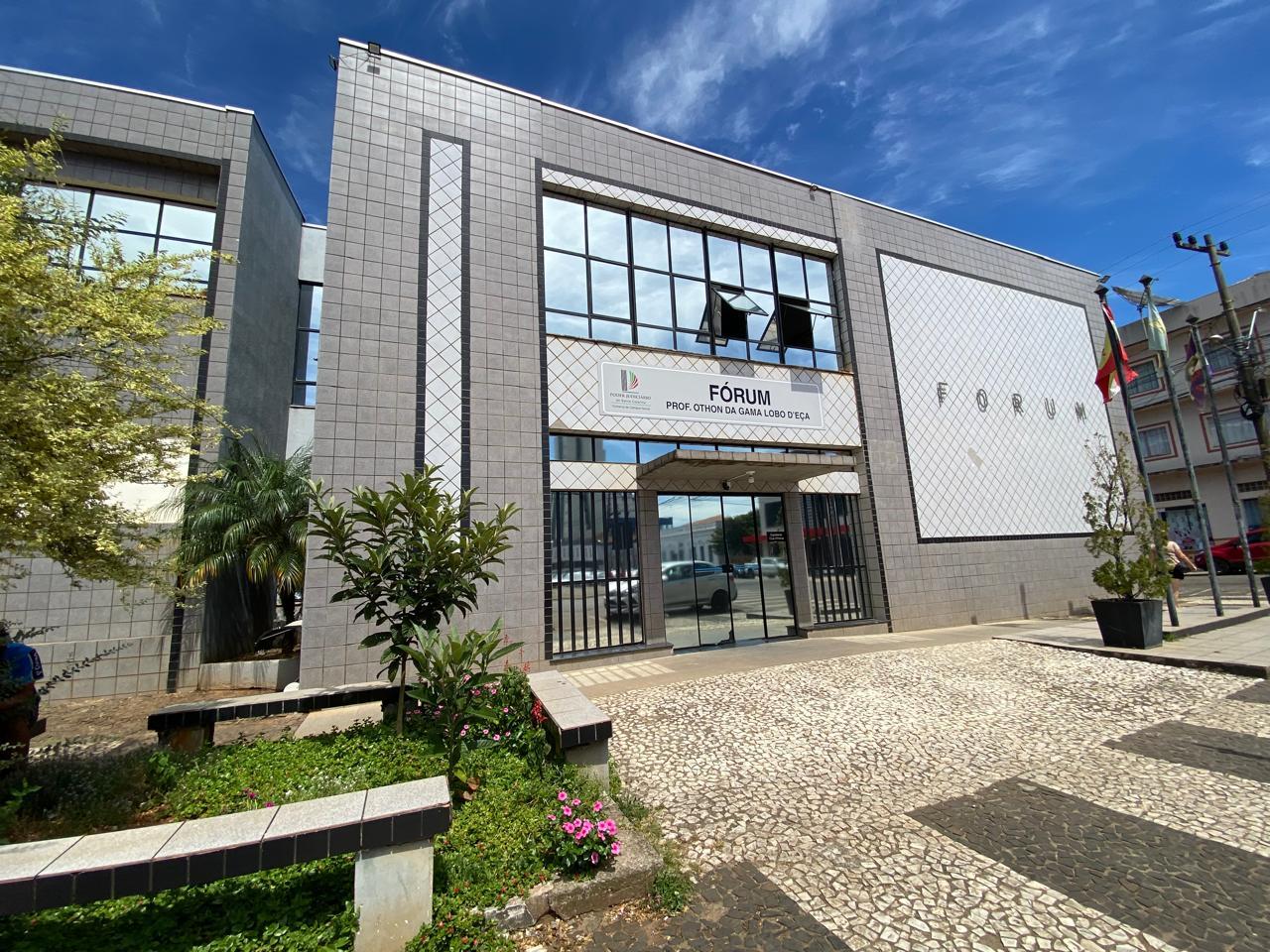 Acusado de obrigar ex-companheira a ingerir soda cáustica e tentar degolá-la será julgado nesta sexta-feira em Campos Novos
