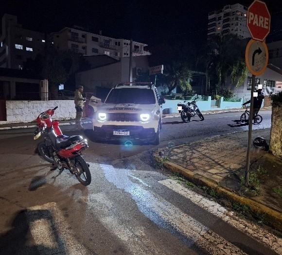 Adolescente de 16 anos é apreendido após fugir da PM e provocar colisão no Centro