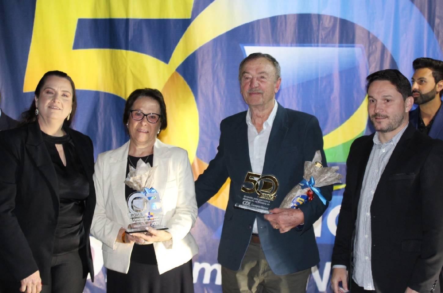 CDL entrega Homenagem à Associados e Parceiros
