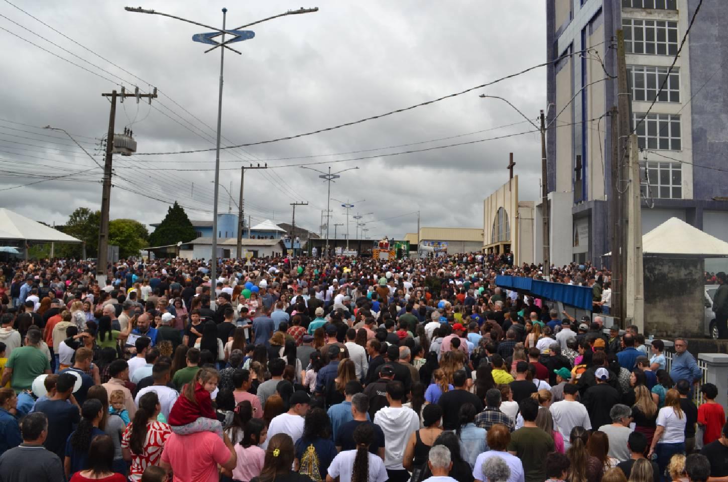 49ª Romaria de Nossa Senhora Aparecida reúne cerca de 100 mil pessoas em Campos Novos