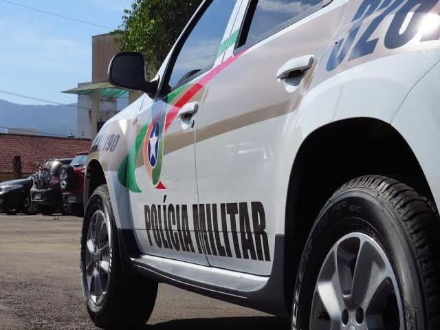 Homem fica ferido após ataque com arma branca em Vargem